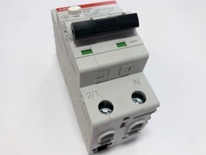 Rikkevoolukaitse koos kaitselülitiga 1-faasiline, C 16A, 30mA(0,03A), DS201C16A30, ABB, 2CSR255180U1164
Rikkevoolukaitse koos kaitselülitiga 1-faasiline, C 16A, 30mA(0,03A), DS201C16A30, ABB, 2CSR255180U1164