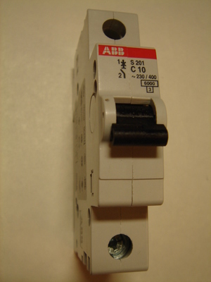  
	Куплю модульные автоматические выключатели 1-фазные, C 10A, ABB, S 201 
