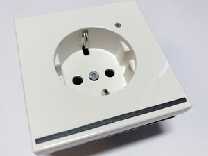 Розетка скрытой установки Ensto (серия - Intro), LS1520-OWWLNWFI, 2513520
Розетка скрытой установки Ensto (серия - Intro), LS1520-OWWLNWFI, 2513520