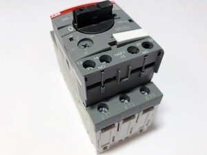 Aвтомат защиты электродвигателя 3-фазный 1 - 1,6A, ABB, MS132-1,6+HKF1-11, 1SAM350005R1006
Aвтомат защиты электродвигателя 3-фазный 1 - 1,6A, ABB, MS132-1,6+HKF1-11, 1SAM350005R1006