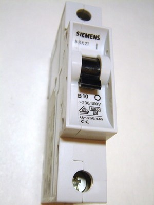  
	Модульный автоматический выключатель 1-фазный, B 10A, Siemens, 5SX2 110-6 
