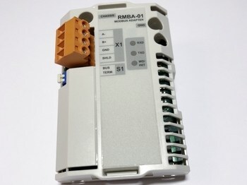 <p>
	Модуль адаптера Modbus RMBA-01, ABB, 64379208</p>
