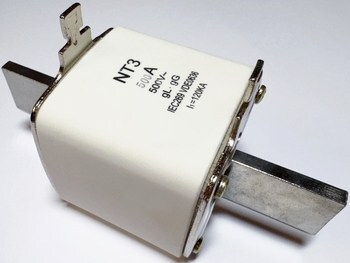 <p>
	Плавкие предохранители 500A, NT3</p>
