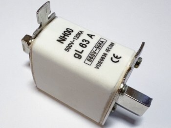 <p>
	Sulavkaitsmed 63A, NH00</p>

