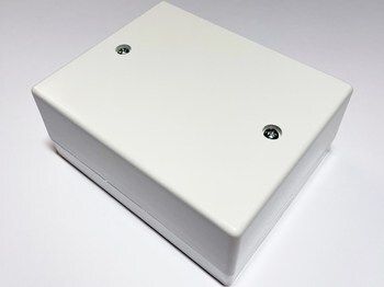 <p>
	Распределительная коробка с тампером 100x125x51 мм, ES060W</p>
