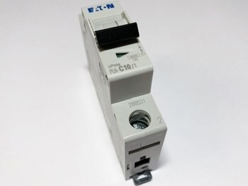 <p>
	Модульный автоматический выключатель 1-фазный C 10A, Eaton, PL6-C10/1, 286531</p>

