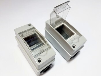 <p>
	Elektrikilp pinnapealne 2 moodulit, HT-2WAY</p>

