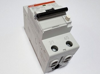 <p>
	Rikkevoolukaitse koos kaitselülitiga 1-faasiline Bk 10A, 30mA(0,03A), DS202CMBk10A30, ABB, 2CSR272140R1102</p>
