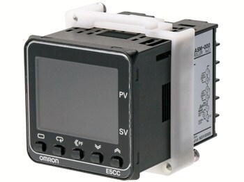 <p>
	Temperatuuri kontroller E5CC-QX3A5M-000, Omron</p>
