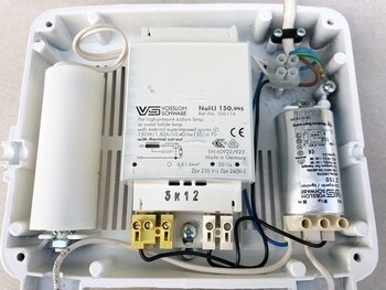 <p>
	Зажигательное устройство, балласт 150Вт (NaHJ150.995) + стартёр (Z150) + конденсатор, Vossloh Schwabe</p>
