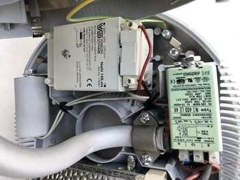 <p>
	Süüteseade, ballast 150W (Vossloh Schwabe, NaHJ150.458) + süütur (B.A.G Electronics, NI400LE4K) + kondensaator</p>
