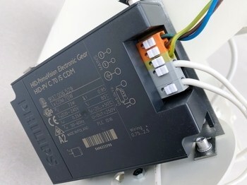 <p>
	Электронный балласт 70 Вт, HID-PV C 70 /S CMD, Philips, 9137006529</p>
