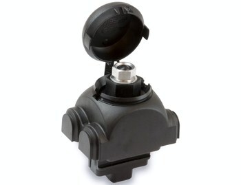 <p>
	Isolatsiooni läbistav klemm SLIP 22.1, Ensto</p>
