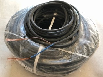 <p>
	Куплю резиновый кабель 2 x 1,5 мм²</p>
