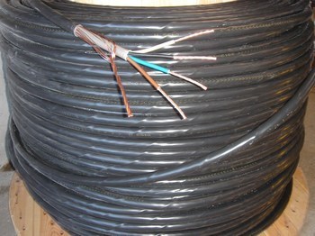 <p>
	Куплю медный земляной кабель 4 x 16 + 16 мм²</p>
