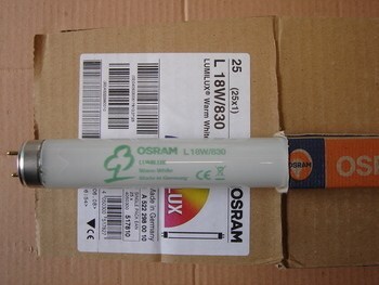 <p>
	Люминесцентная лампа 18 Вт, L18W/830, Osram Lumilux T8, 517810</p>
