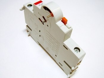 <p>
	Signaal/abikontakt 1NO/NC, S2C-S/H6R, ABB, 2CDS200922R0001</p>
