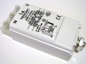<p>
	Куплю запускающие устройства 70-400 Вт, Tridonic</p>
