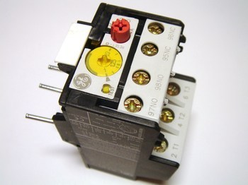 <p>
	Termokaitse 1 - 1,5A. RT1G, General Electric, 113704</p>
