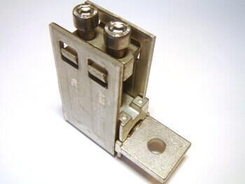 <p>
	Кабельный зажим без основания 2x(70-185) мм², ABB, OZXB 4, 1SCA022137R4760</p>
