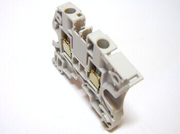 <p>
	Проходная клемма 4 мм², серая, ZS4, ABB, 1SNK505010R0000</p>
