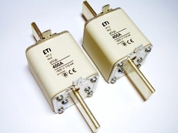 <p>
	Плавкие предохранители 400A, NH2, ETI, ET-2, 004114332</p>
