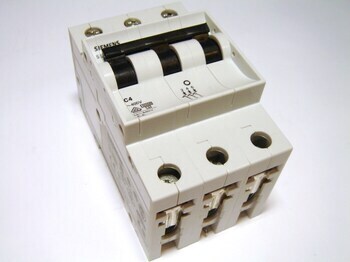 <p>
	Moodulkaitselüliti 3-faasiline, C 4A, Siemens, 5SX23</p>
