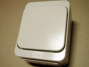 <p>
	Veksellüliti(ühe klahviga) pindpaigaldusega niiskuskindel Strömfors, 228068769</p>
