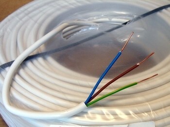 <p>
	<span style="color:#ff0000;">Halogeenivaba</span> vaskkaabel 3 G 1,5 mm², XPJ-HF C-Pro</p>
