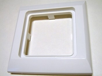 <p>
	1 - ная рамка Hager Polo (серия - Optima)</p>
