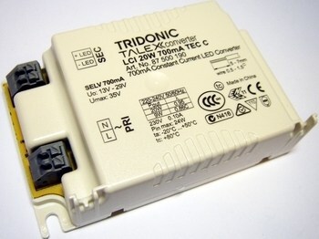 <p>
	Elektrooniline <span style="color: #ff0000">LED</span> trafo LCI 20W 700mA TEC C, 13-29V, Tridonic, 87500190</p>
