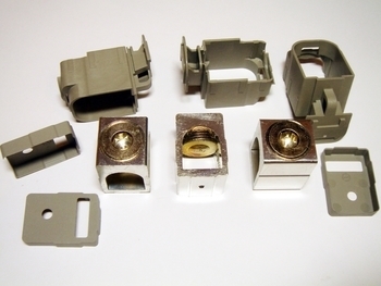 <p>
	Рамковые зажимы 25-95 мм², Compact NR, Schneider Electric, 29227</p>
