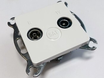 <p>
	TV - antenni süvispaigaldusega pistikupesa Hager Polo (sari - Optima), 12003902</p>

