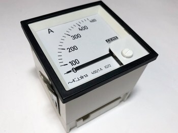 <p>
	Ampermeeter analoog 0-480A, IQ72, Cewe</p>
