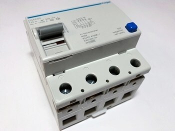 <p>
	Aвтомат тока утечки 3-фазный 125 A, <span style="color:#ff0000;">500мA(0,5A)</span>, Hager, CGA490, 167116</p>
