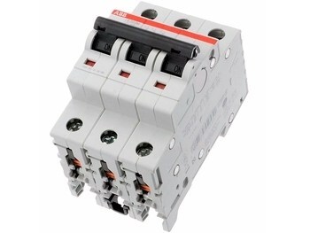 <p>
	Moodulkaitselüliti 3-faasiline C 10A, S203M-C10, ABB, 2CDS273001R0104</p>
