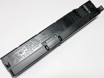 <p>
	Рельсовый <font color="#ff0000">LED</font> трансформатор 12,6-40Вт, 300-1050мА, 5-42В, Lival, GA016-Pro Global, чёрный</p>
