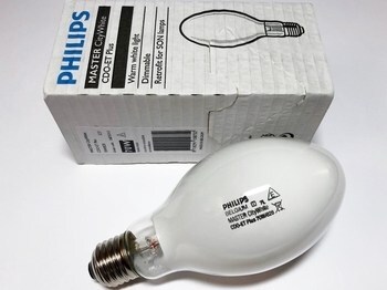 <p>
	Металлогалогенная лампа 70 Вт, Philips Master City White CDO-ET Plus 70W/828 E27, 158752</p>
