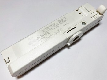 <p>
	Siini <font color="#ff0000">LED</font> trafo 34-40W, 850-1050mA, 20-40V, Lival, GA023 T3 Global, valge</p>

