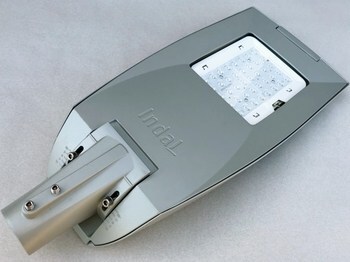 <p>
	<span style="color: #ff0000">LED</span> tänavavalgusti 79 W, Philips, L301701950</p>
