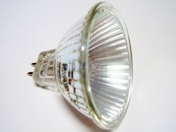 <p>
	Галогенная лампа 20Вт, 12B, 38°, Eye, Dichro-Cool, JR8233.000, Iwasaki Electric</p>

