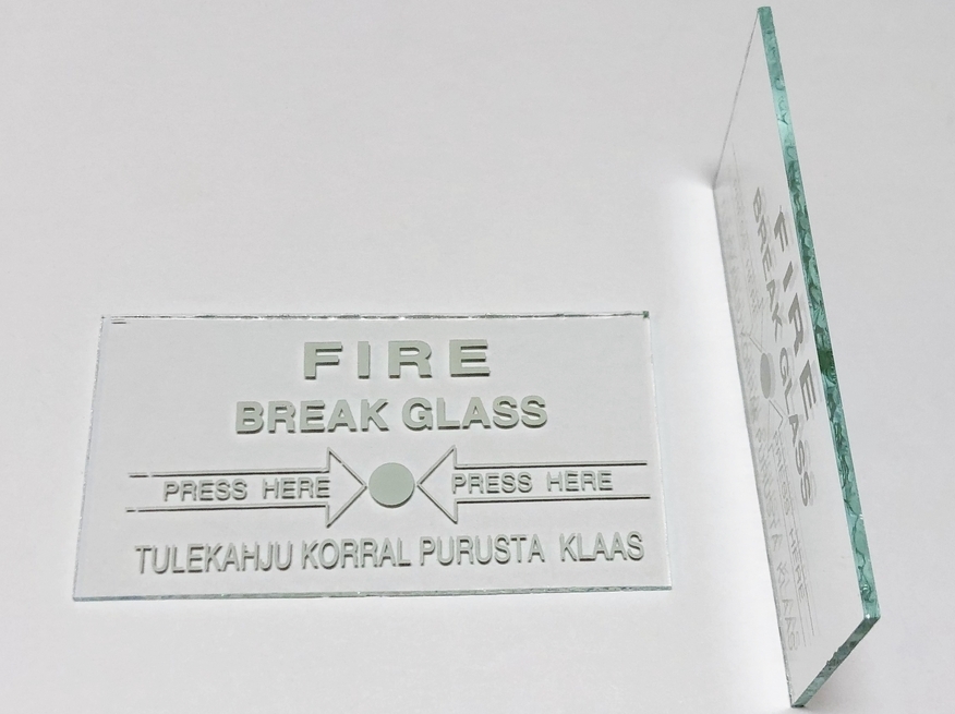 <p>
	Стекло для кнопки тревоги</p>
