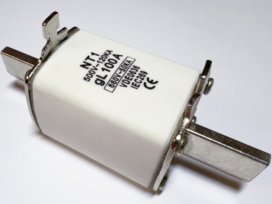 <p>
	Плавкие предохранители 100A, NT1</p>
