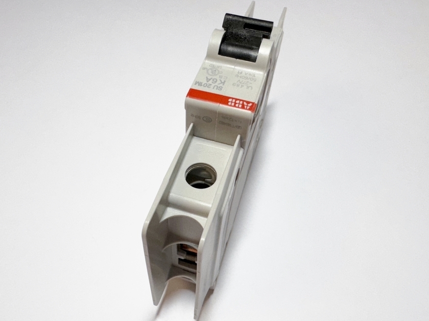 <p>
	Moodulkaitselüliti 1-faasiline K 6A, ABB, SU201M-K6, 2CDS271337R0377</p>
