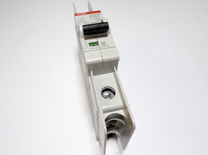 <p>
	Moodulkaitselüliti 1-faasiline K 16A, ABB, SU201M-K16, 2CDS271337R0467</p>
