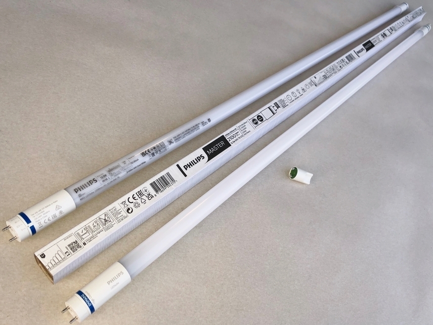 <p>
	Куплю светодиодные трубки длиной 120 см</p>
