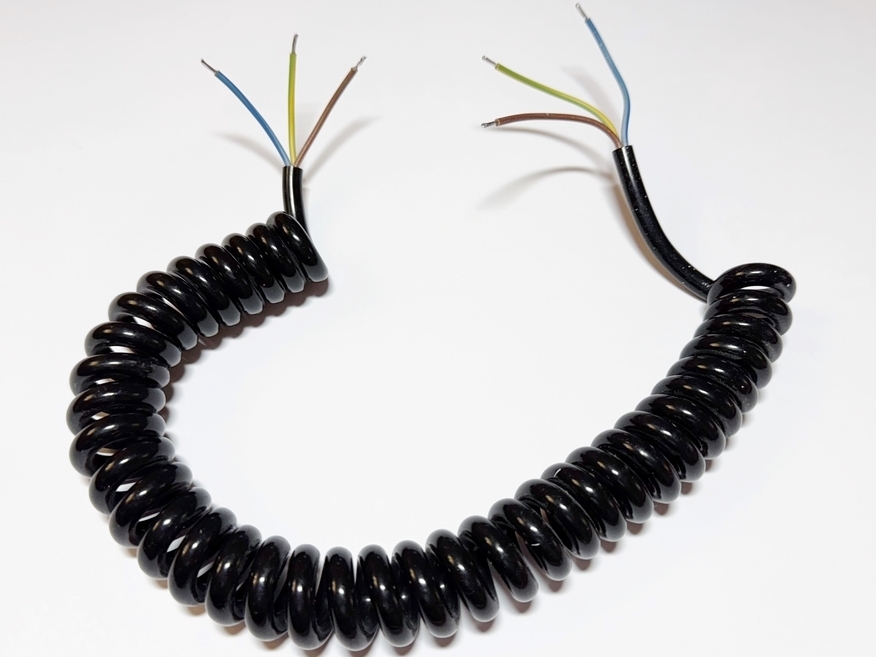 <p>
	Spiraalne toitejuhe 50cm</p>
