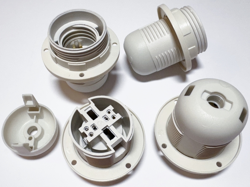 <p>
	Pirnipesa keermega ja rõngaga, valge, sokkel E27</p>
