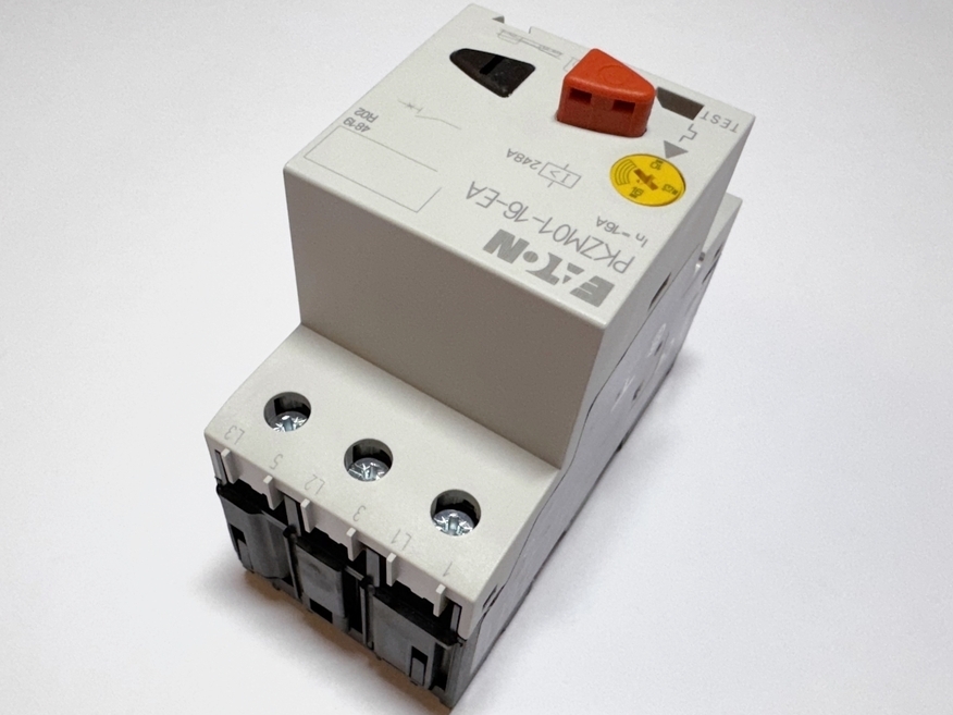 <p>
	Aвтомат защиты электродвигателя 3-фазный 10 - 16A, PKZM01-16-EA, Eaton, 189891</p>
