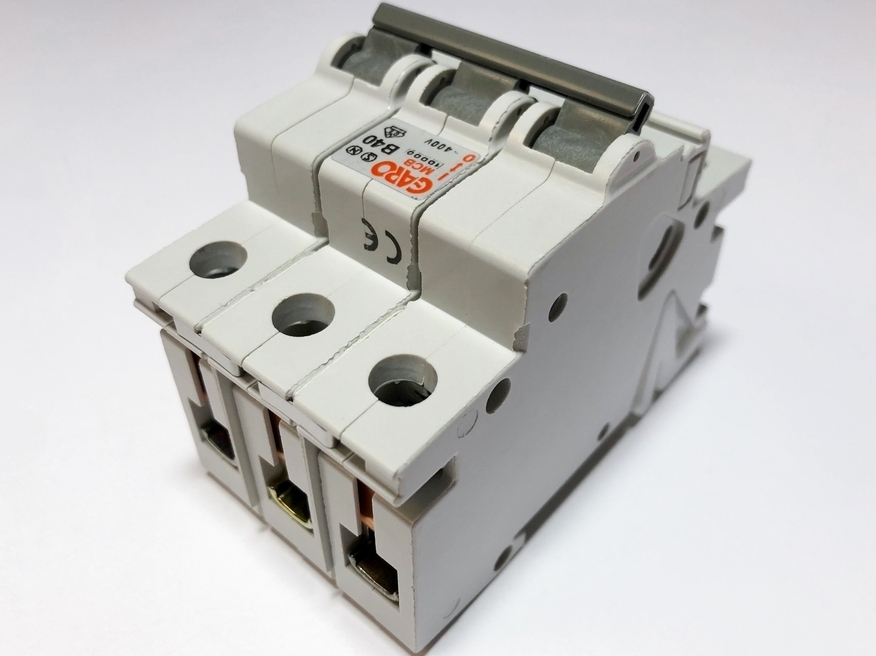 <p>
	Moodulkaitselüliti 3-faasiline, B 40A, Garo, MCB</p>
